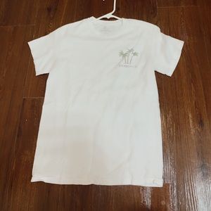 ⭐️ sea world souvenir shirt ⭐️ <3